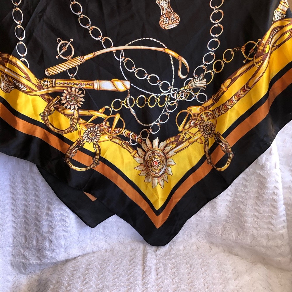 Silk scarf 35” 35”
